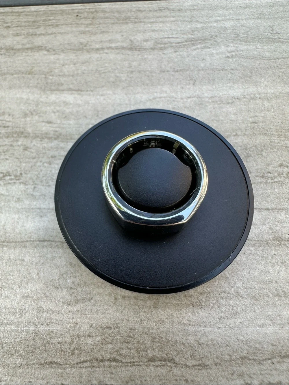 Oura Heritage size 7 Ring w/ charger